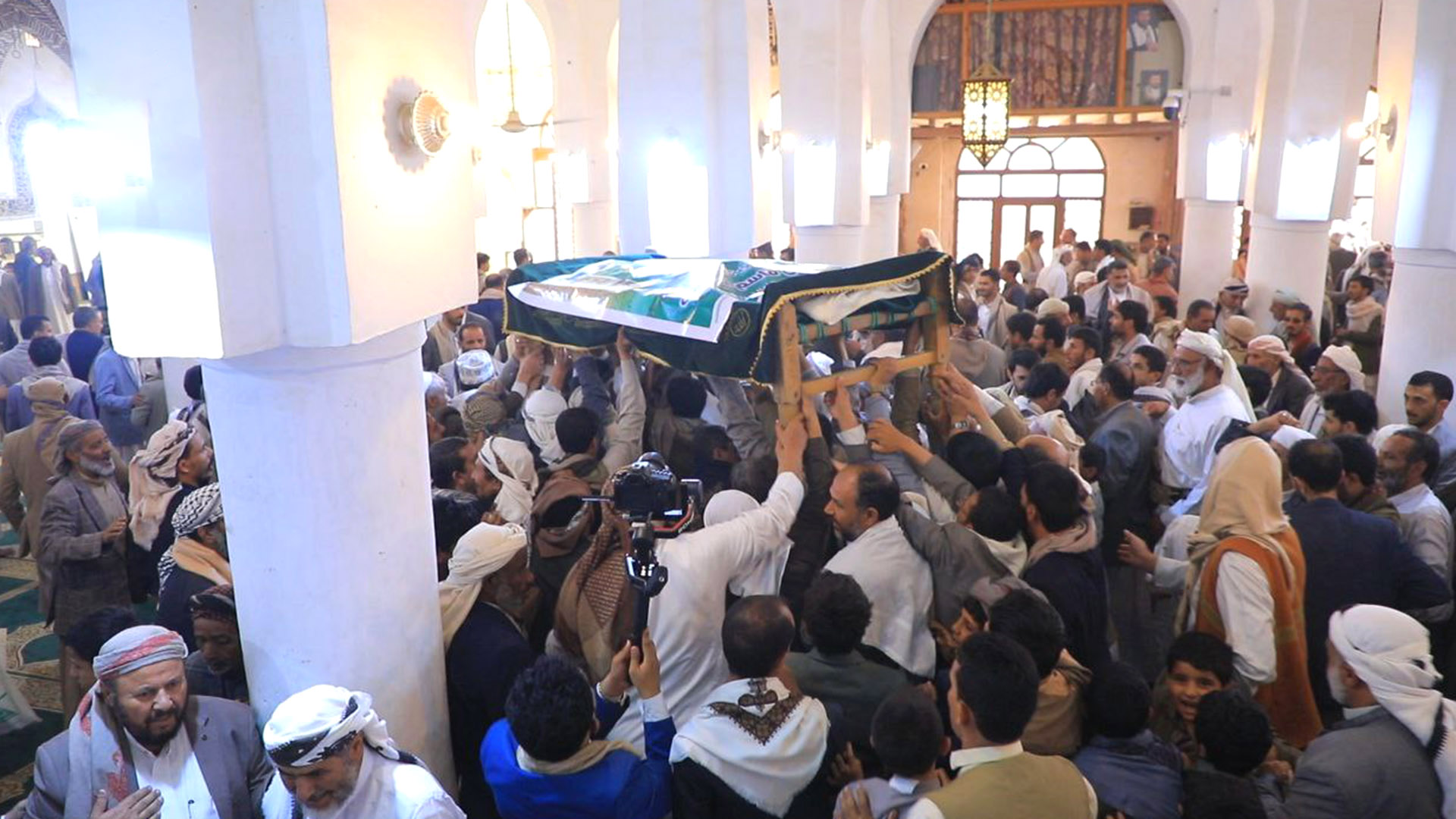 تشييع جثمان العلامة محمد حسن الحوثي إمام جامع الإمام الهادي بصعدة