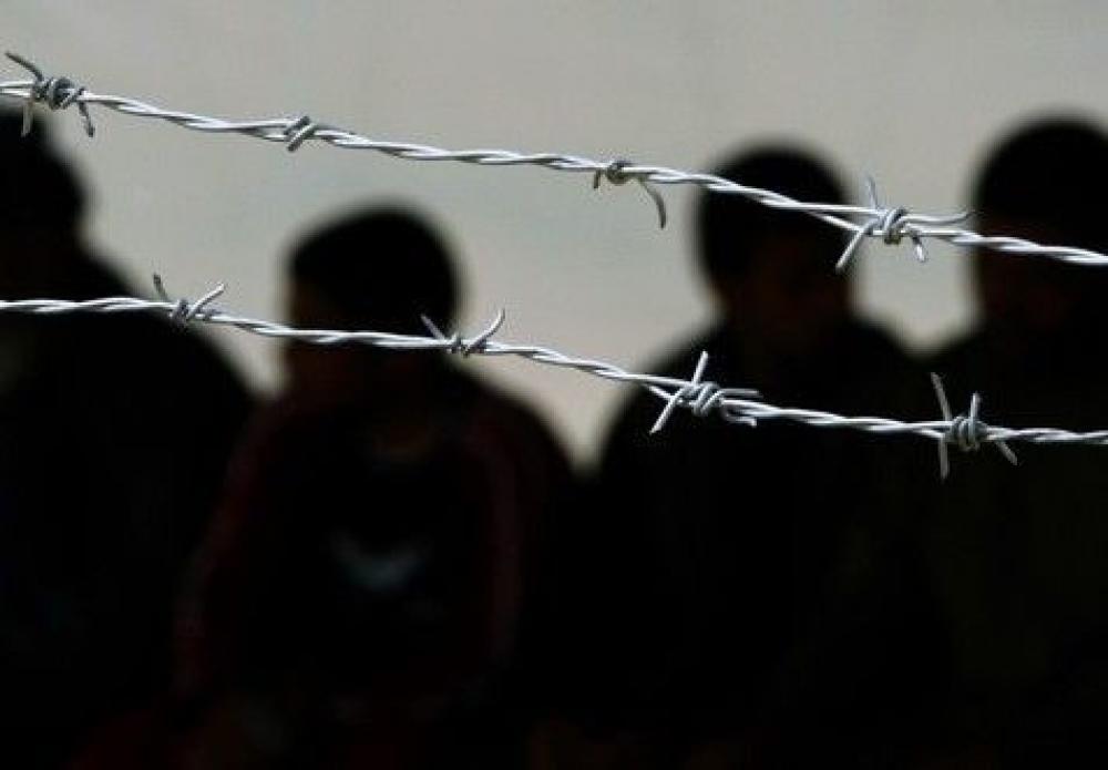 مكتب إعلام الأسرى الفلسطينيين يستنكر قطع السلطة رواتب 1600 أسير