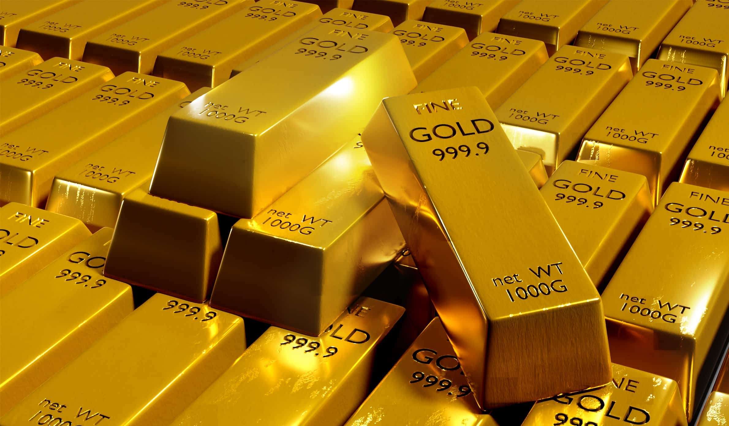 أسعار الذهب تتراجع إلى أدنى مستوى في أكثر من شهر