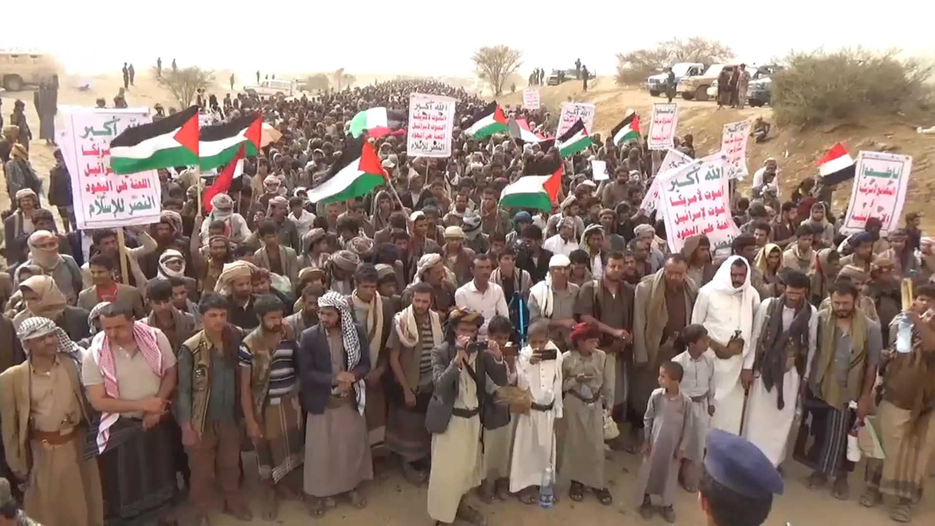 18 مسيرة حاشدة بمأرب نصرة لغزة وتنديداً بجرائم الإبادة والتجويع