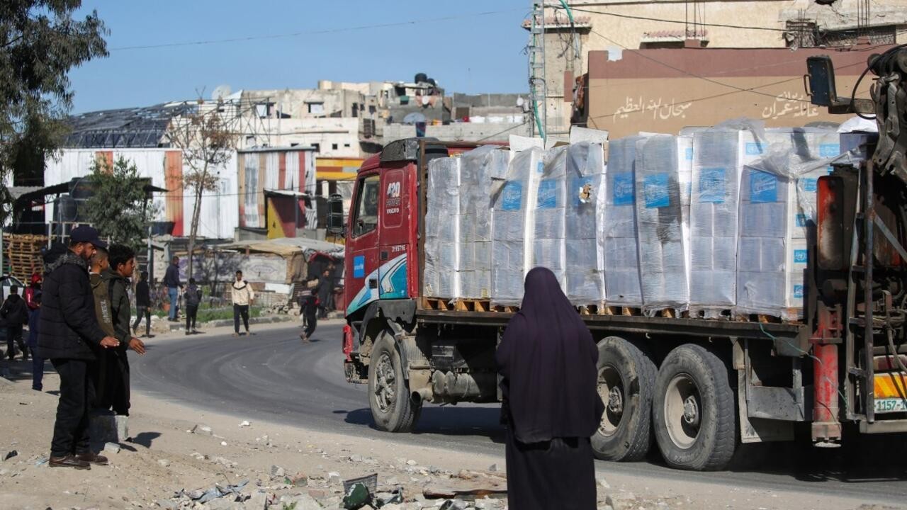 الإعلامي الحكومي: العدو يواصل منع دخول المساعدات لقطاع غزة