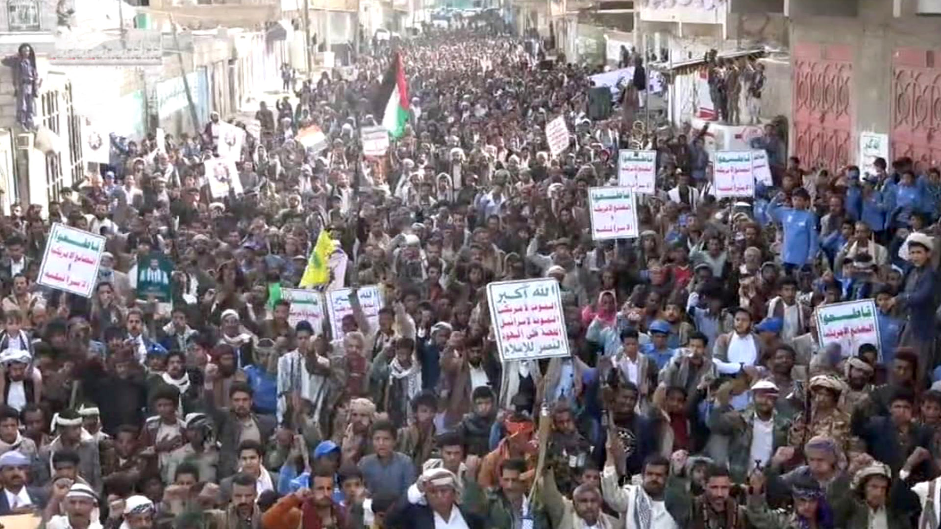 أبناء محافظة البيضاء يؤكدون أن الشعب اليمني لن يسكت في ظل جرائم الإبادة في غزة
