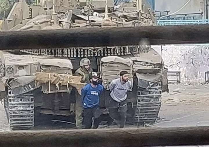 وكالات.. قوات العدو الصهيوني استخدمت الغزيين دروعاً بشرية