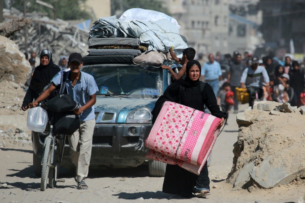 العدو الصهيوني يصدر "أوامر إخلاء" جديدة في خان يونس
