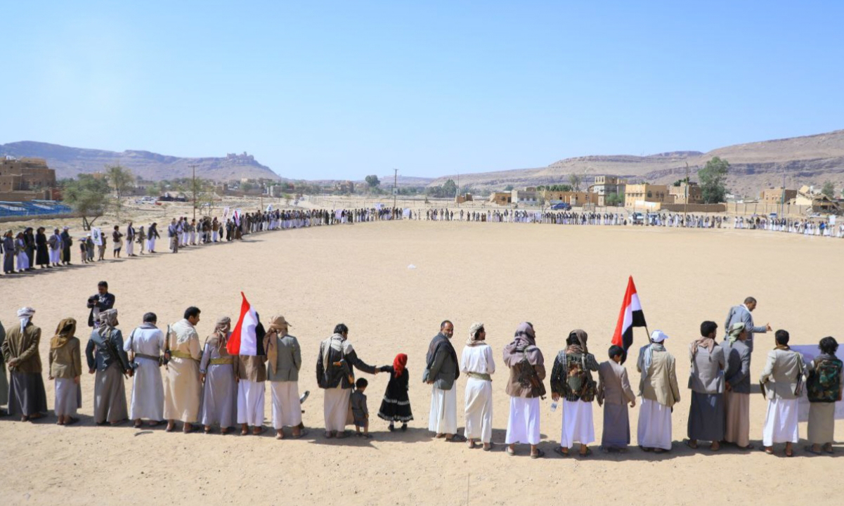 وقفة لقبائل العبدين وغراز بصعدة تنديداً بمجازر العدو الصهيوني في غزة