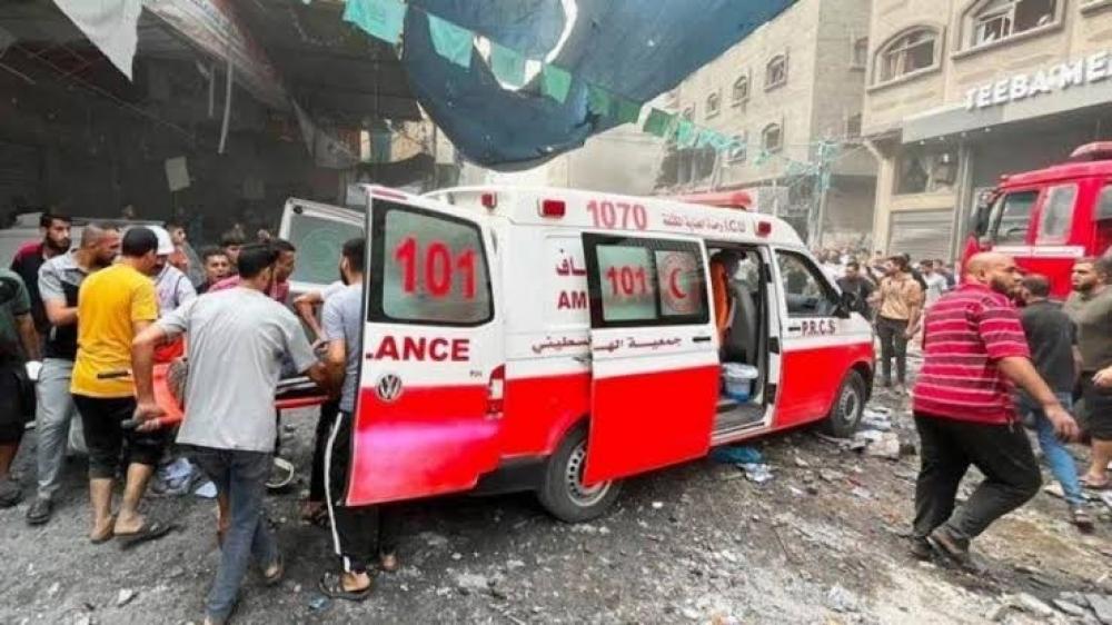 "الهلال الأحمر": نواجه صعوبة في التواصل مع طواقمنا بغزة لانقطاع خدمات الإنترنت والاتصالات