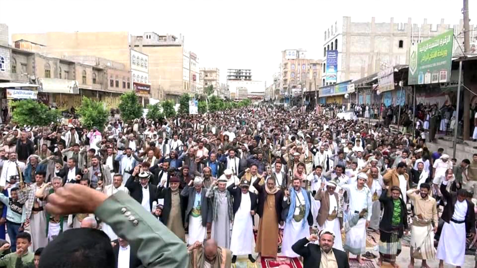 أبناء الضالع يحتشدون نصرة لغزة وتنديداً بجرائم الإبادة