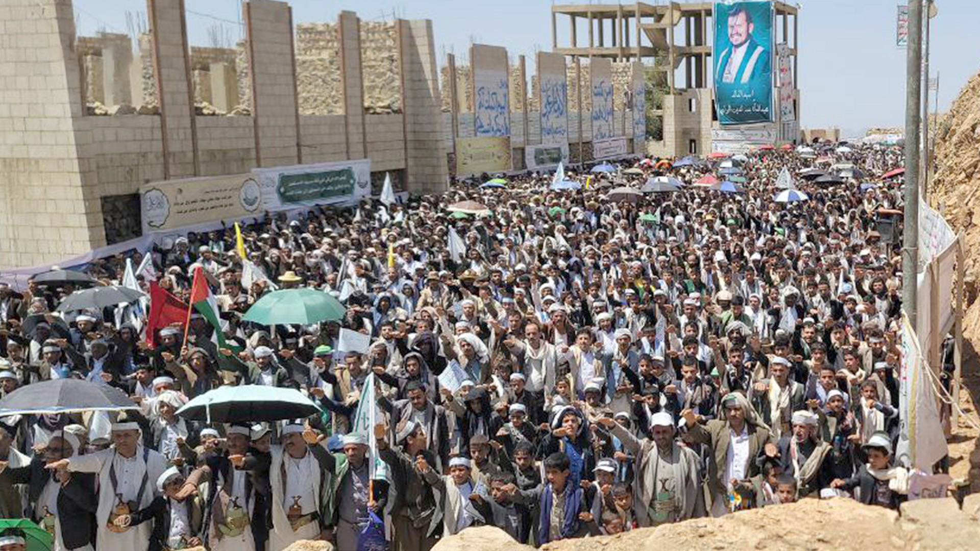 محافظة حجة تحيي يوم الولاية بفعاليات احتفالية وخطابية في 33 ساحة