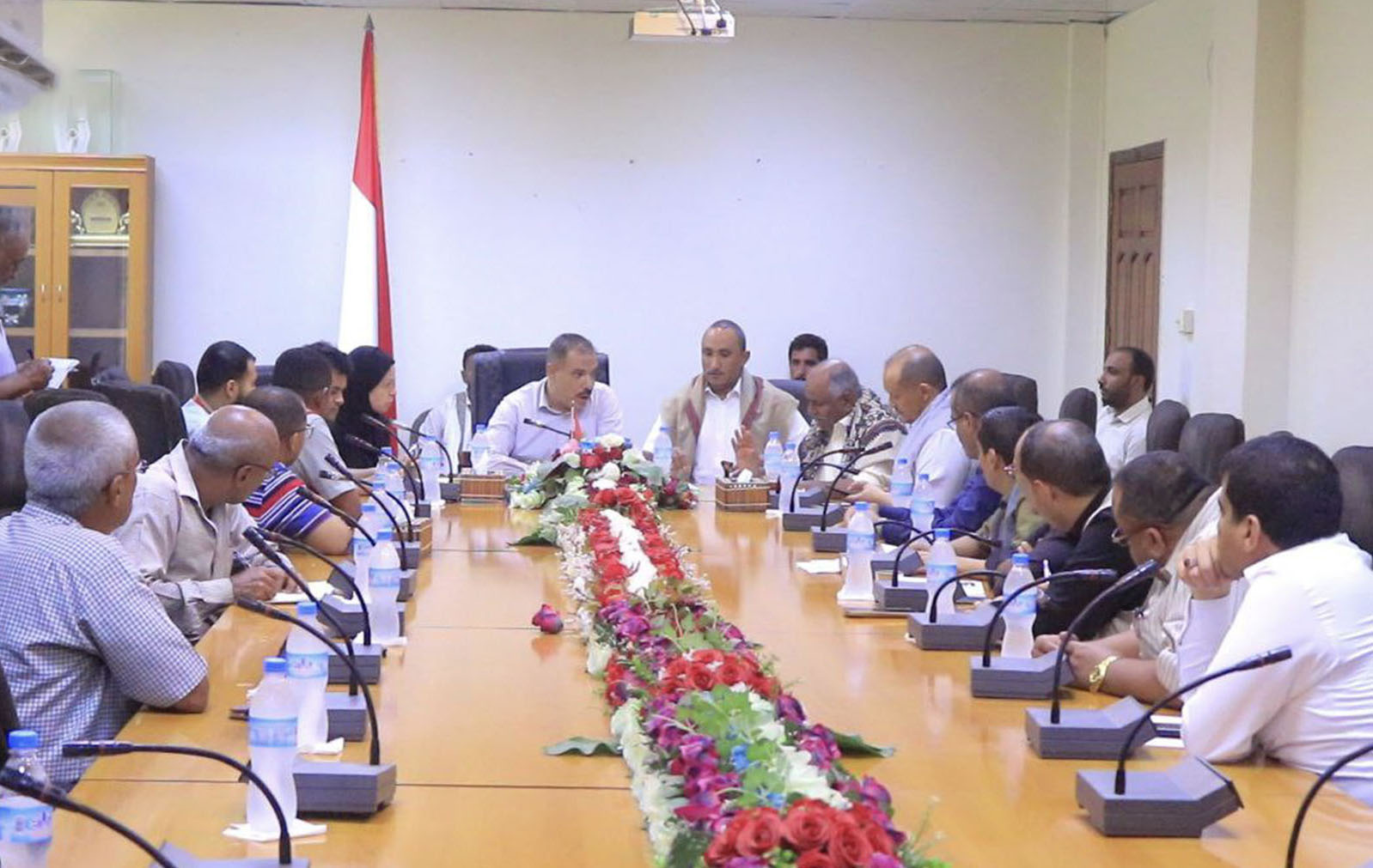 لقاء موسع بالحديدة يناقش تداعيات العدوان الصهيوني على الموانئ والقطاعات الخدمية