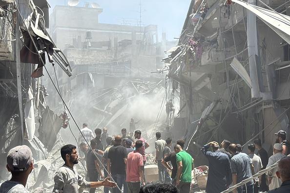 مجزرة صهيونية جديدة.. 15 شهيدًا بقصف سوق شعبي في غزة