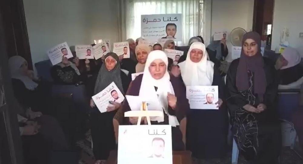 والدة معتقل بسجون الأردن: ابني تعرض للتعذيب وفقد بصره لدعمه غزة
