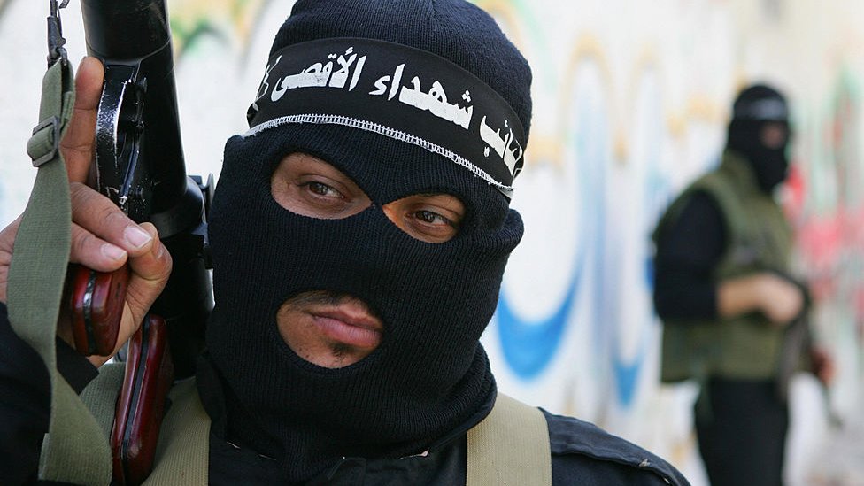"شهداء الأقصى" تقصف تجمعات العدو شمالي خان يونس وقوات "القاسم" تفجر جرافة صهيونية