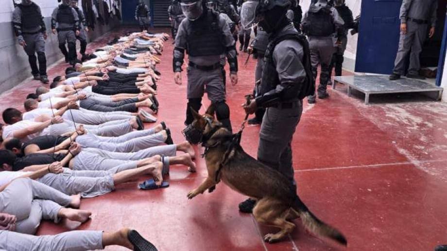 المركز الفلسطيني للدفاع عن الأسرى: تصريحات "بن غفير" حول تجويع الأسرى دليل دامغ على جريمة الحرب بحق الأسرى