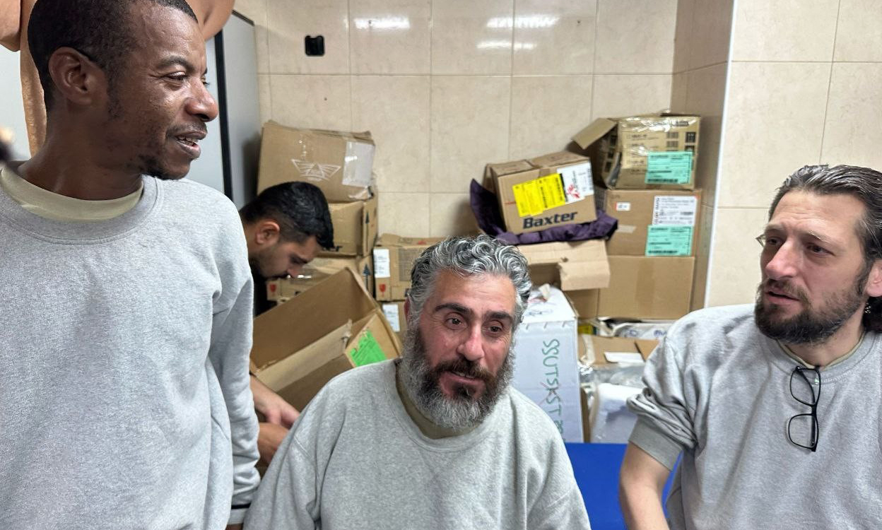 الإفراج عن 10 أسرى من سجون العدو الصهيوني