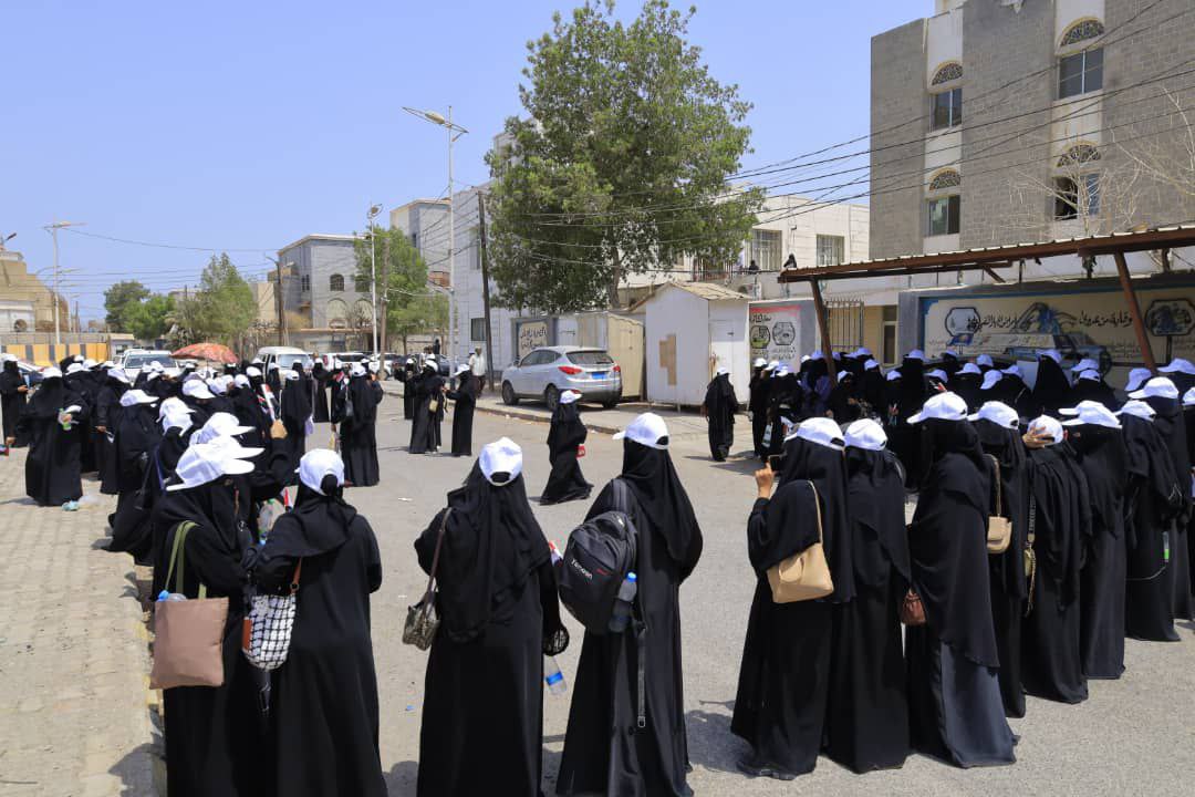 وقفة نسائية بالحديدة نصرة لغزة وإحياءً لذكرى استشهاد الإمام زيد