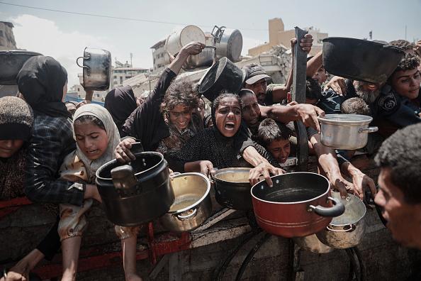 "أوكسفام": في غزة الآلاف يتضورون جوعاً حتى الموت