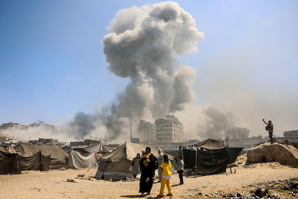 العدو يدمّر 1,600 بناية و13,000 خيمة ويهجّر 350 ألفًا من شرقي مدينة غزة