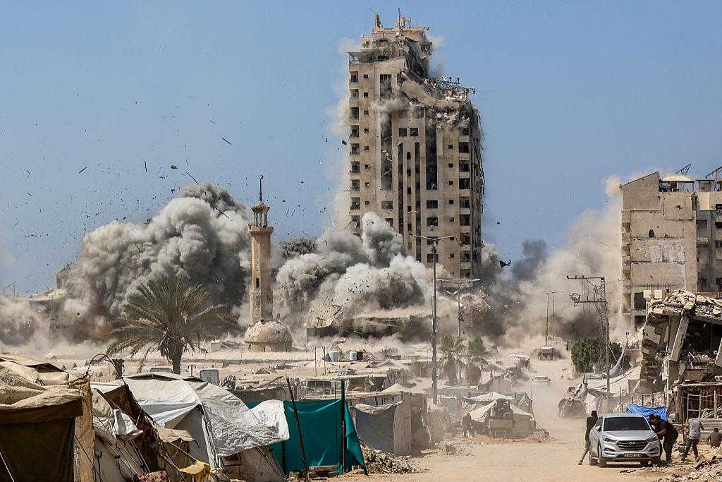 الجبهة الديمقراطية: العدو يلجأ إلى القتل الجماعي ونسف الأبراج لإخفاء رعبه من المقاومة