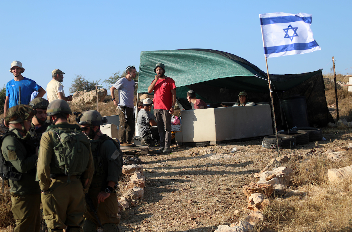 بؤرة استيطانية جديدة في نابلس واعتداءات للمستوطنين الصهاينة برام الله والخليل