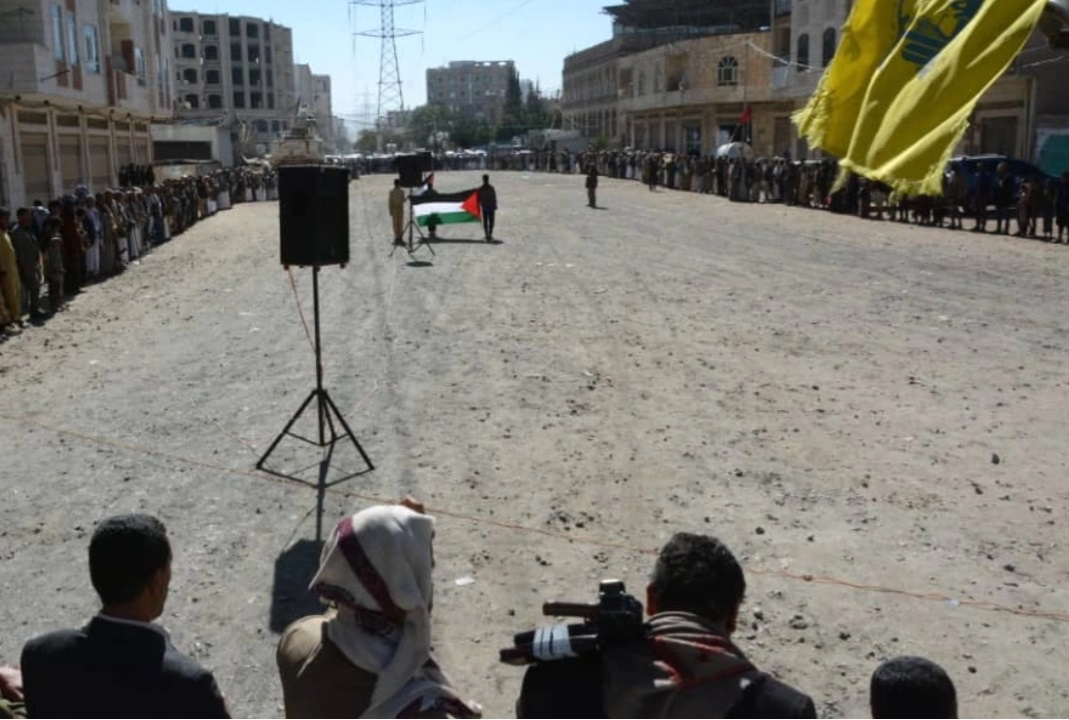 أبناء صنعاء الجديدة يؤكدون موقفهم الثابت مع كافة خيارات المرحلة الثانية من المواجهة