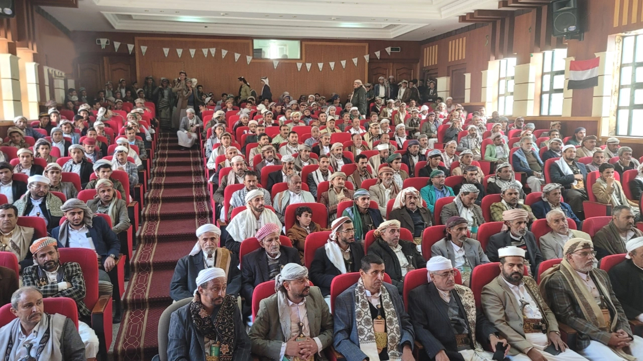 العلماء والخطباء والتربويين بحجة يستنكرون للإساءة للمصحف الشريف