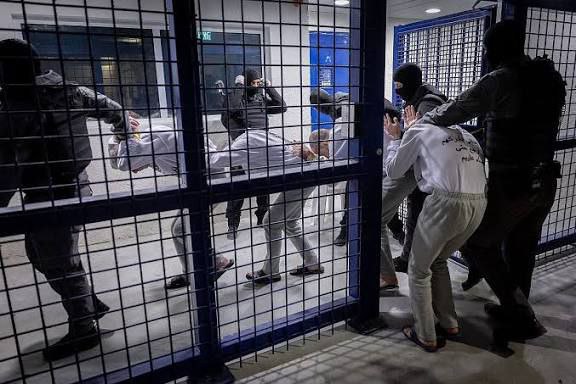 ارتفاع عدد أسرى المؤبدات في سجون العدو إلى 116 أسيراً