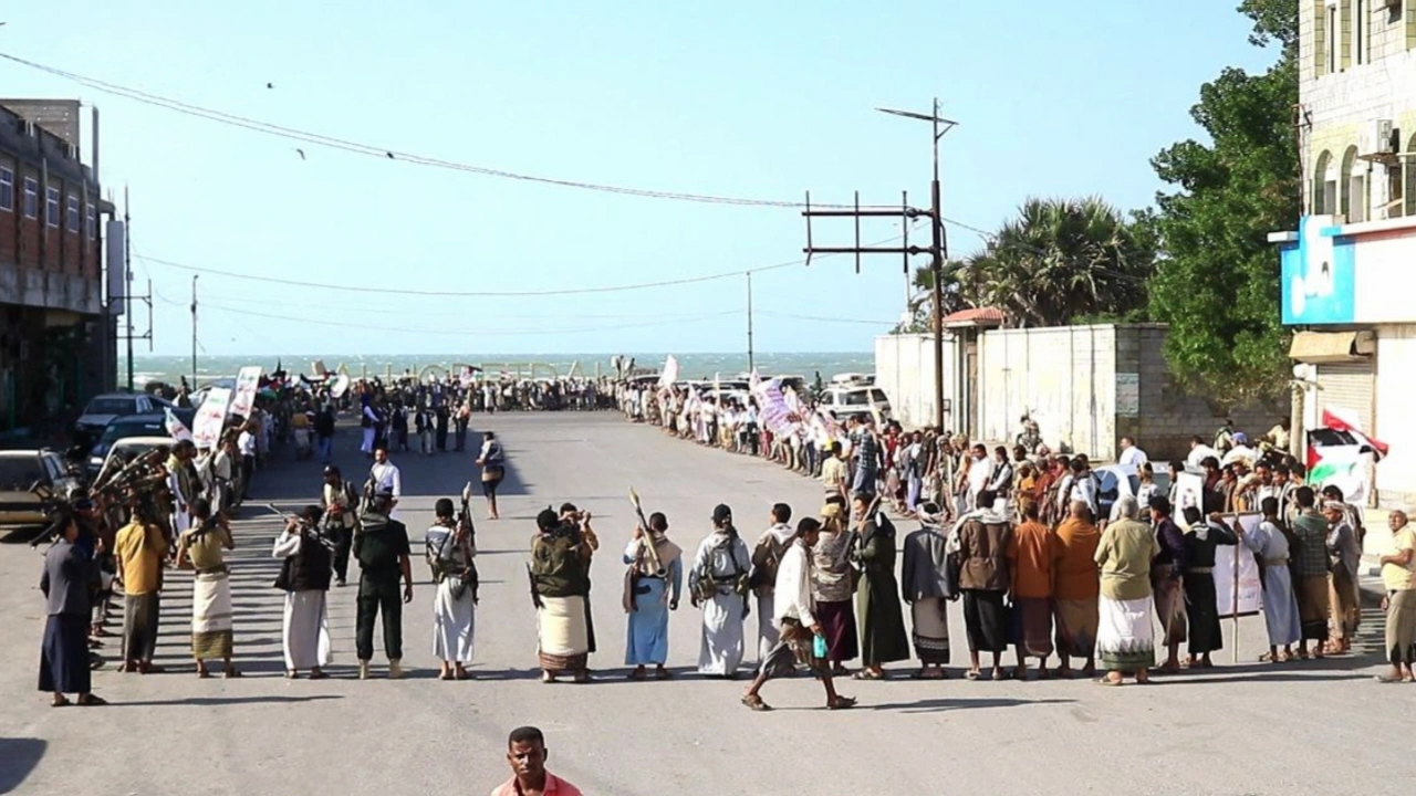 أبناء مديرية الميناء بالحديدة يعلنون النفير العام والجهوزية لمواجهة الأعداء