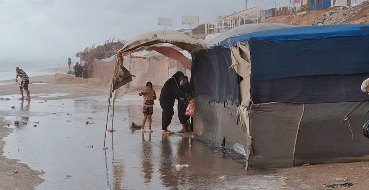 الجبهة الديمقراطية تطلق نداءً إنسانيًا لحماية المدنيين في غزة من خطر الموت تحت الأنقاض