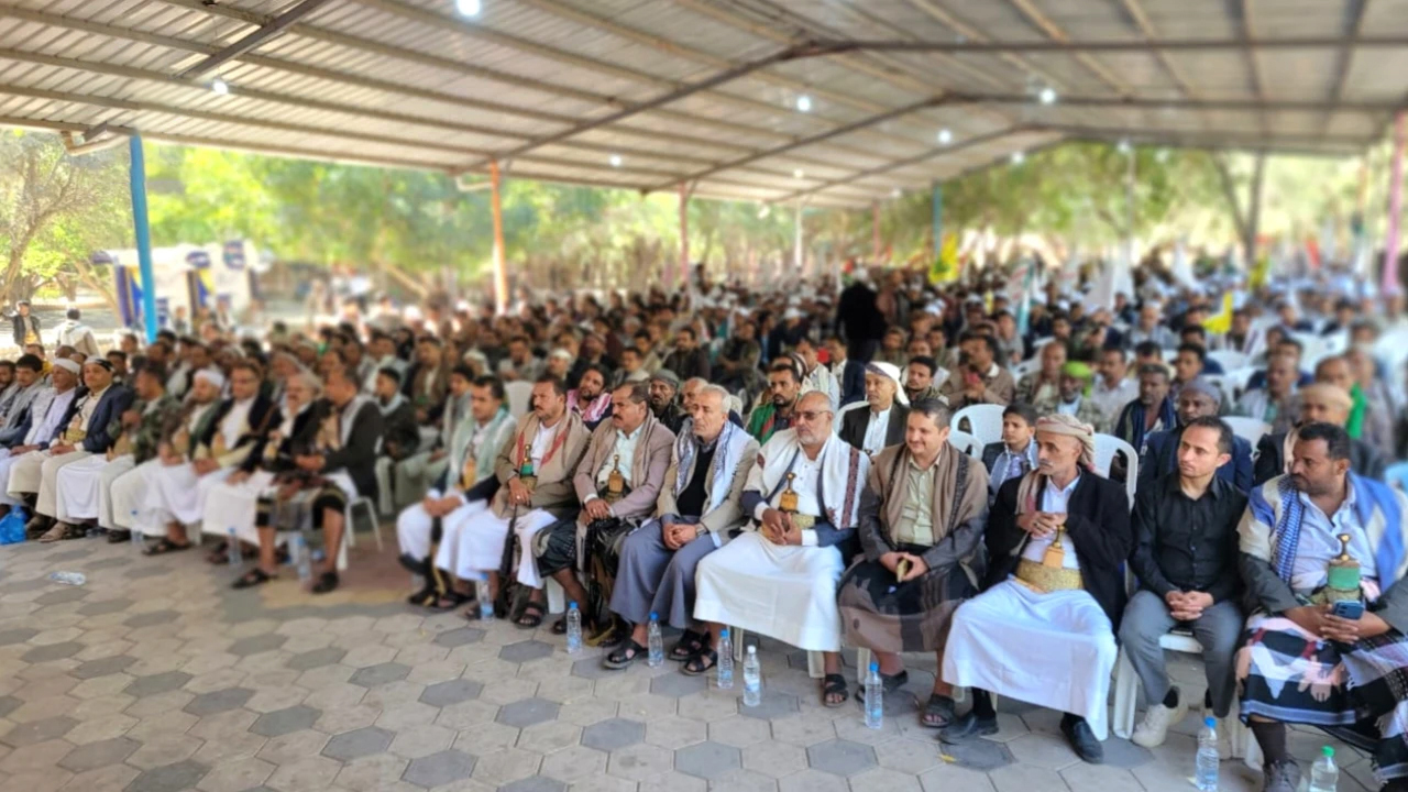 فعالية خطابية بمحافظة تعز إحياءً للذكرى السنوية لشهيد القرآن