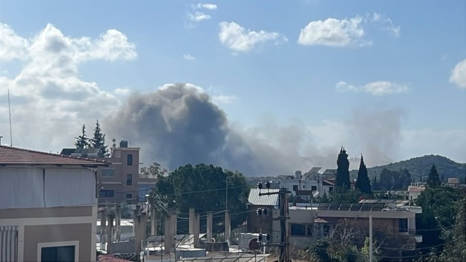 العدو يقصف عدة منازل في بلدتي بليدا وميس الجبل جنوب لبنان