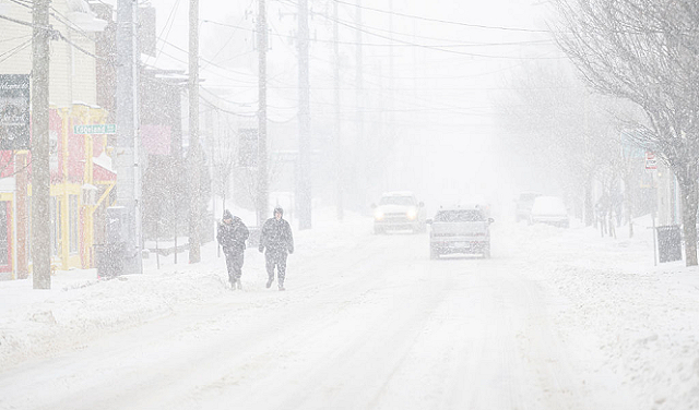 أمريكا.. عاصفة قطبية تودي بحياة أحد عشر شخصًا على الأقلّ