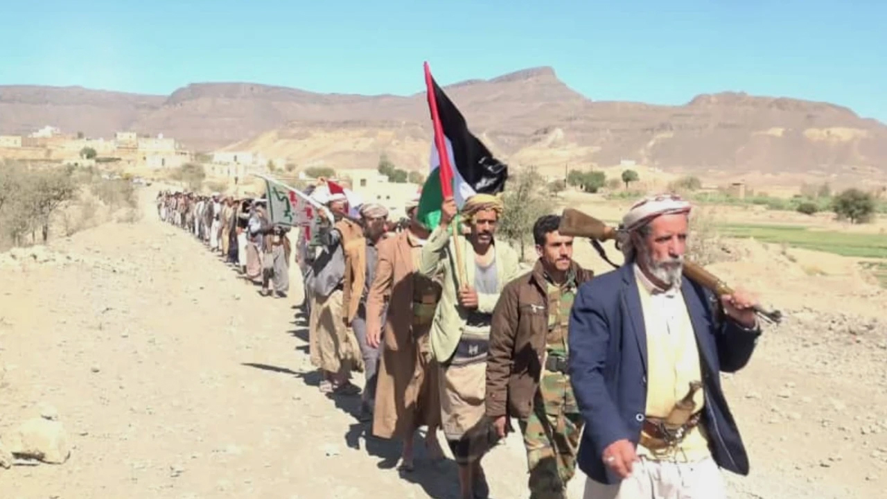 وقفة ومسير لخريجي دورات التعبئة في جحانة بمحافظة صنعاء