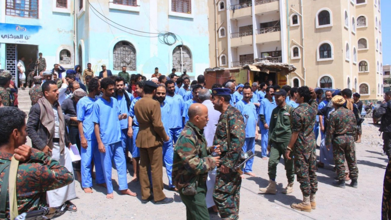 الإفراج عن 437 سجيناً في تعز بمناسبة قدوم شهر رمضان المبارك