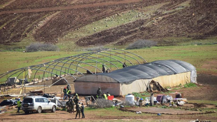 تهجير 57 تجمعًا فلسطينيًا يضم 3,921 شخصاً منذ أكتوبر 2023