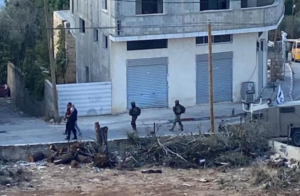 حملة اقتحامات واعتقالات بالضفة وتصاعد اعتداءات المستوطنين الصهاينة