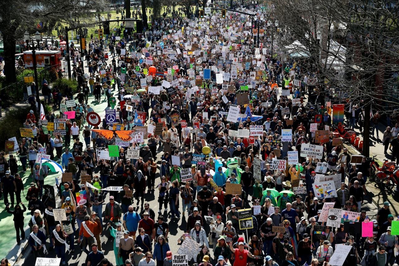 8 ملايين أميركي يشاركون في 3300 تظاهرة ضد سياسات ترامب