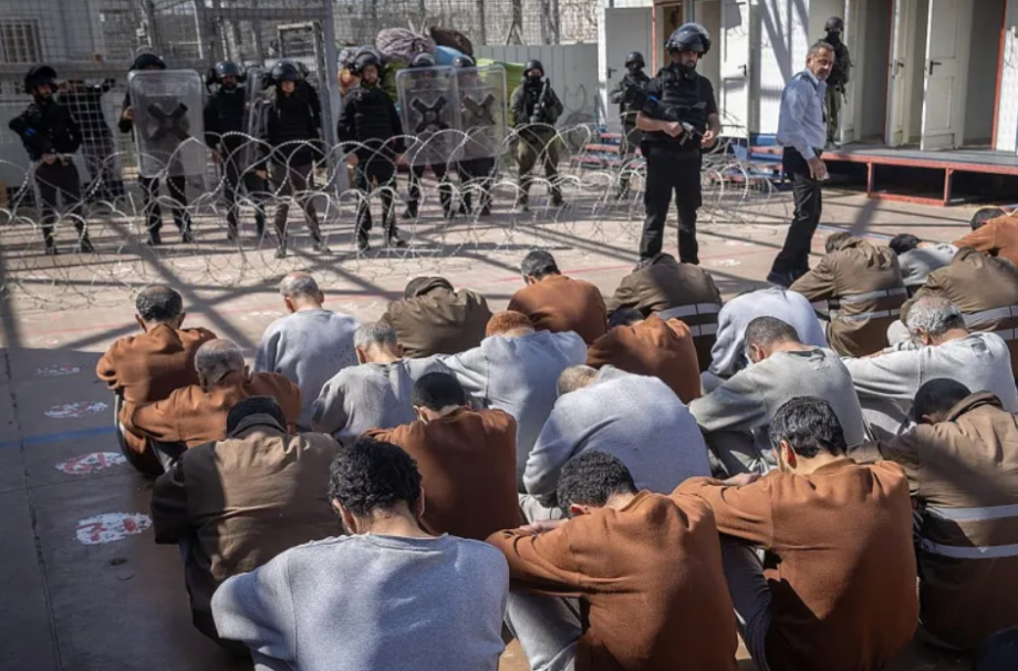 جبَّارين: العدو يمارس أبشع الانتهاكات بحقِّ الأسرى ويتعمَّد تصفيتهم