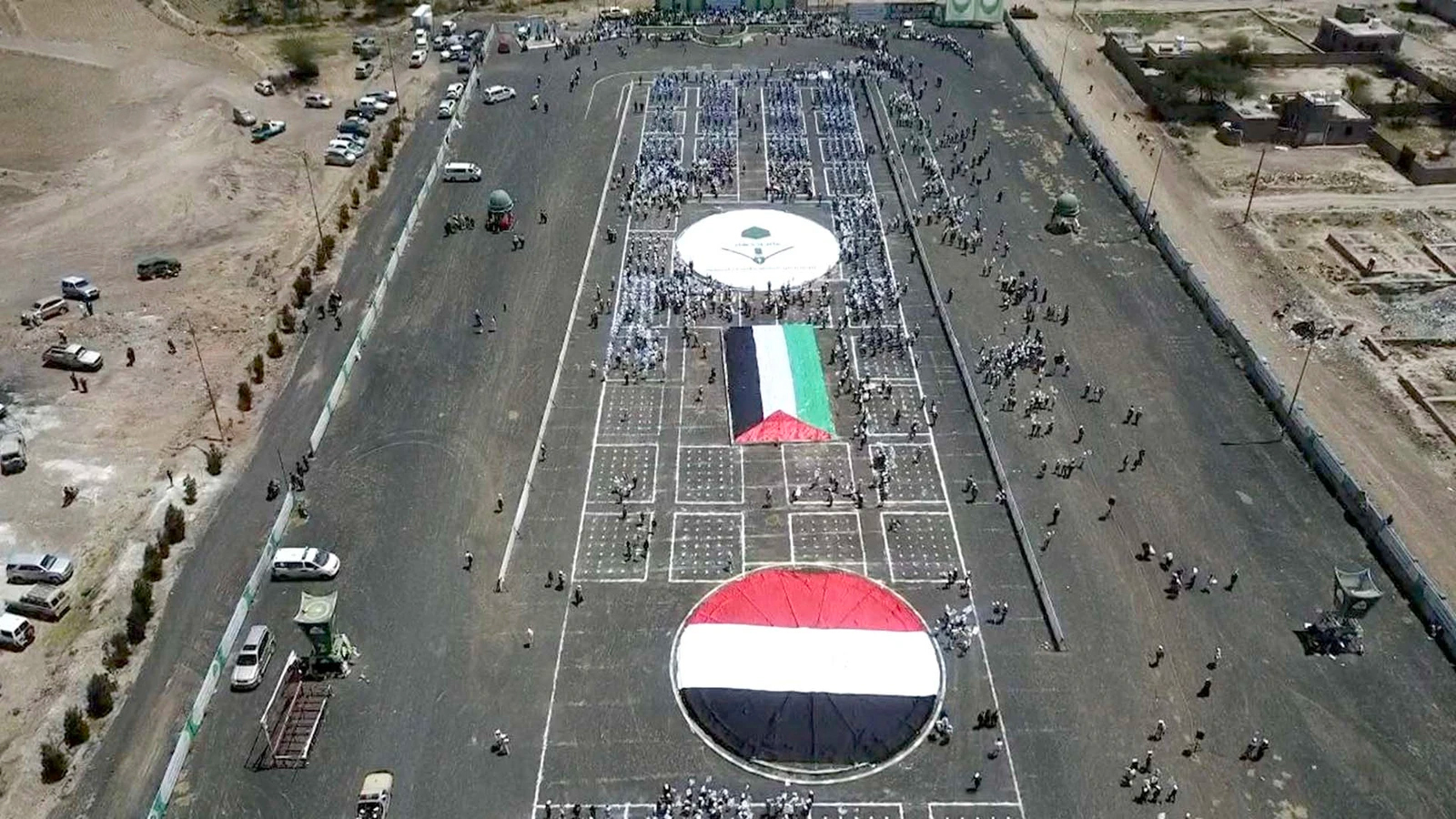 حفل ختامي وعرض لأربعة آلاف من منتسبي الدورات الصيفية بمحافظة تعز