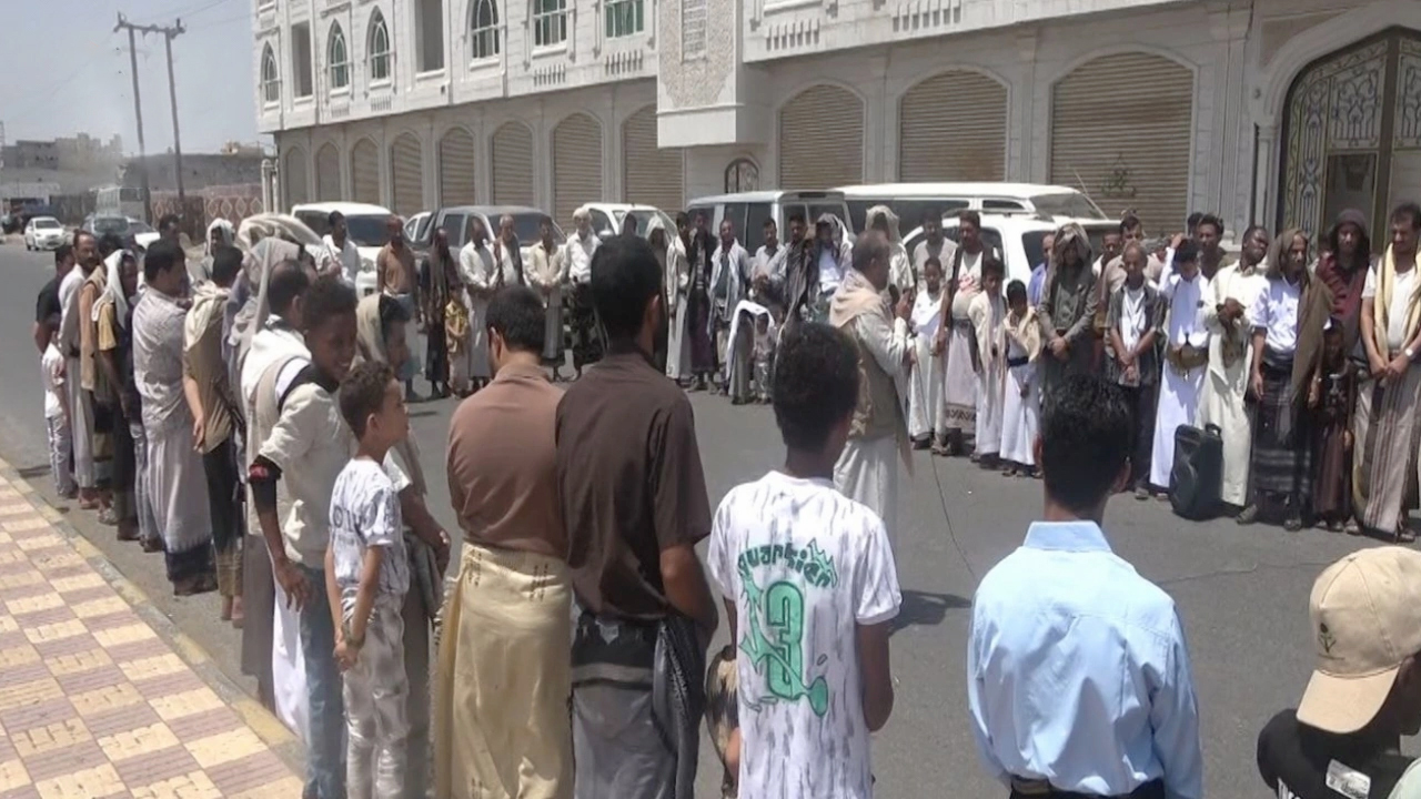 وقفات جماهيرية بالحديدة تأكيداً على الجهوزية للمواجهة المصيرية