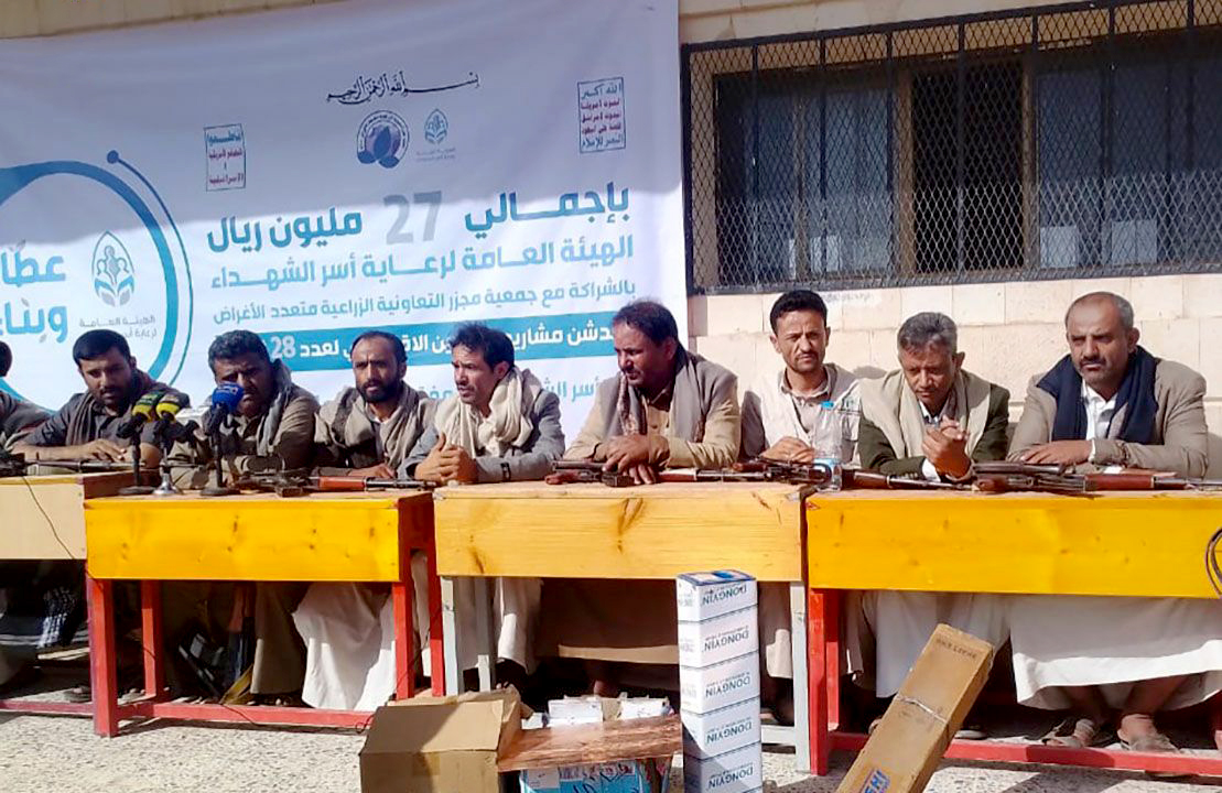 محافظ مأرب يدشن مشاريع التمكين الاقتصادي لأسر الشهداء بمديرية مجزر