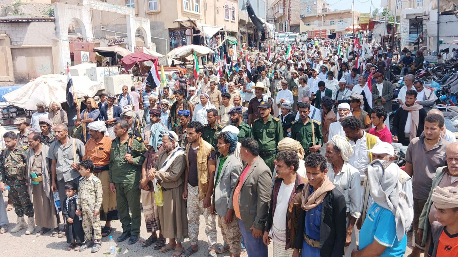 أبناء شبام والطويلة وحفاش والخبت وبني سعد وملحان بالمحويت يُحيون ذكرى عاشوراء
