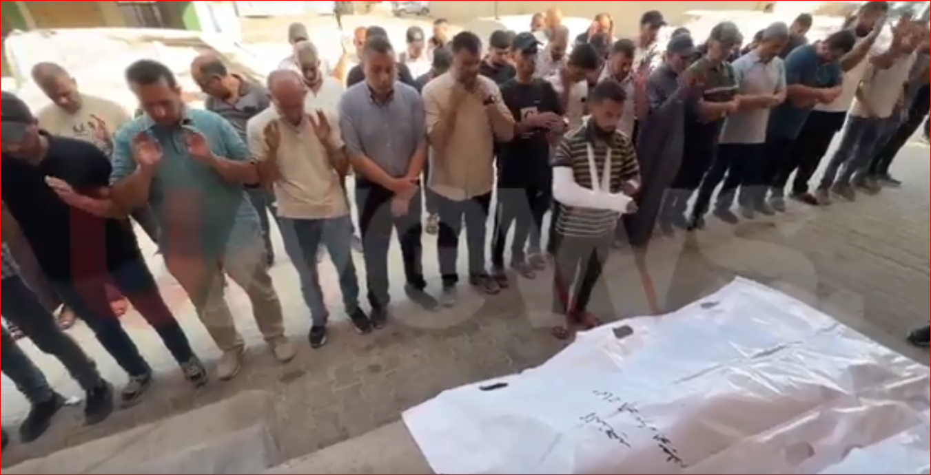 تشييع القيادي في حماس كمال أبو معيلق وزوجته وسط استمرار الغارات الصهيونية على غزة