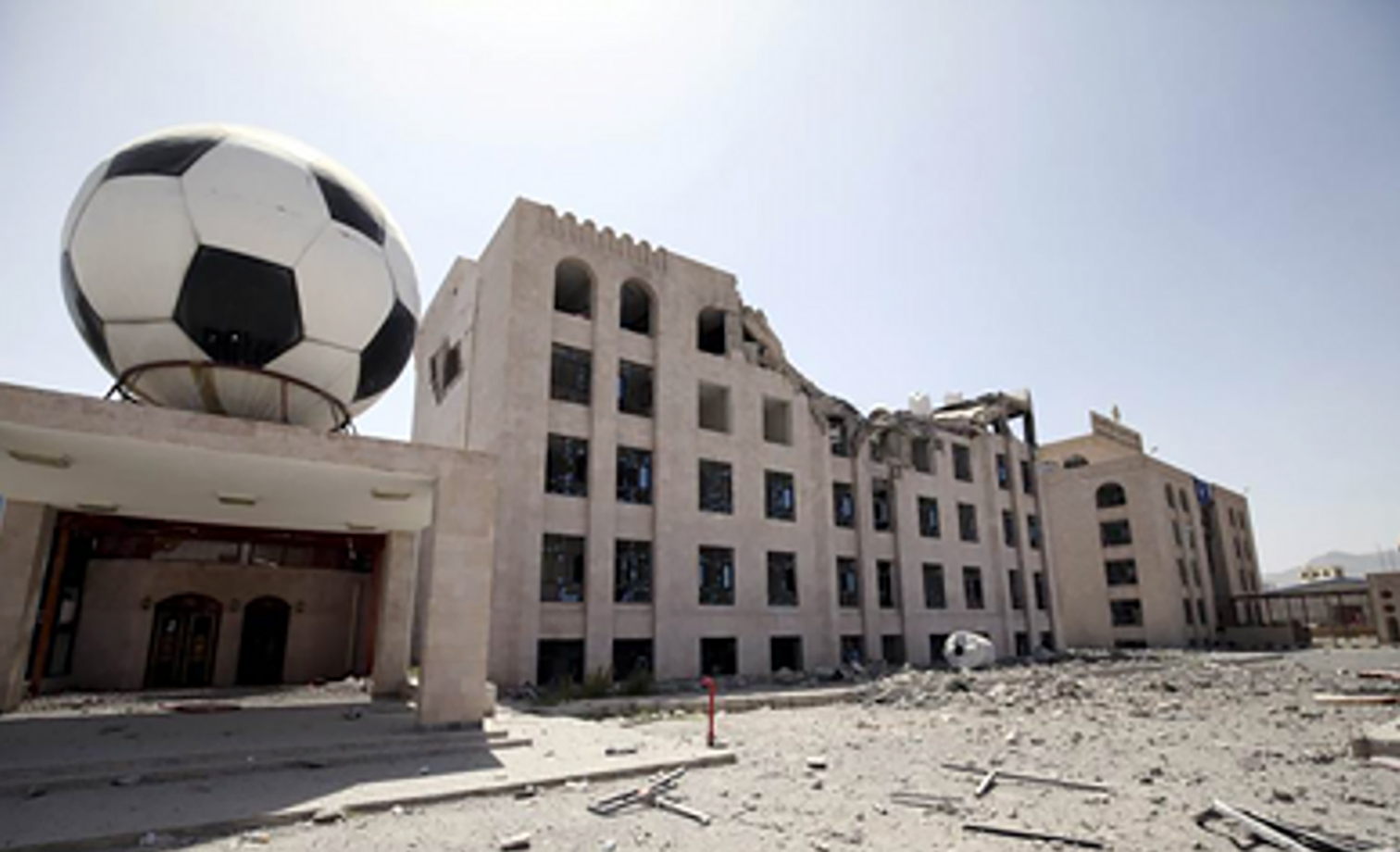 أكثر من مليار دولار خسائر استهداف المنشآت الشبابية والرياضية خلال 12 عاماً من العدوان