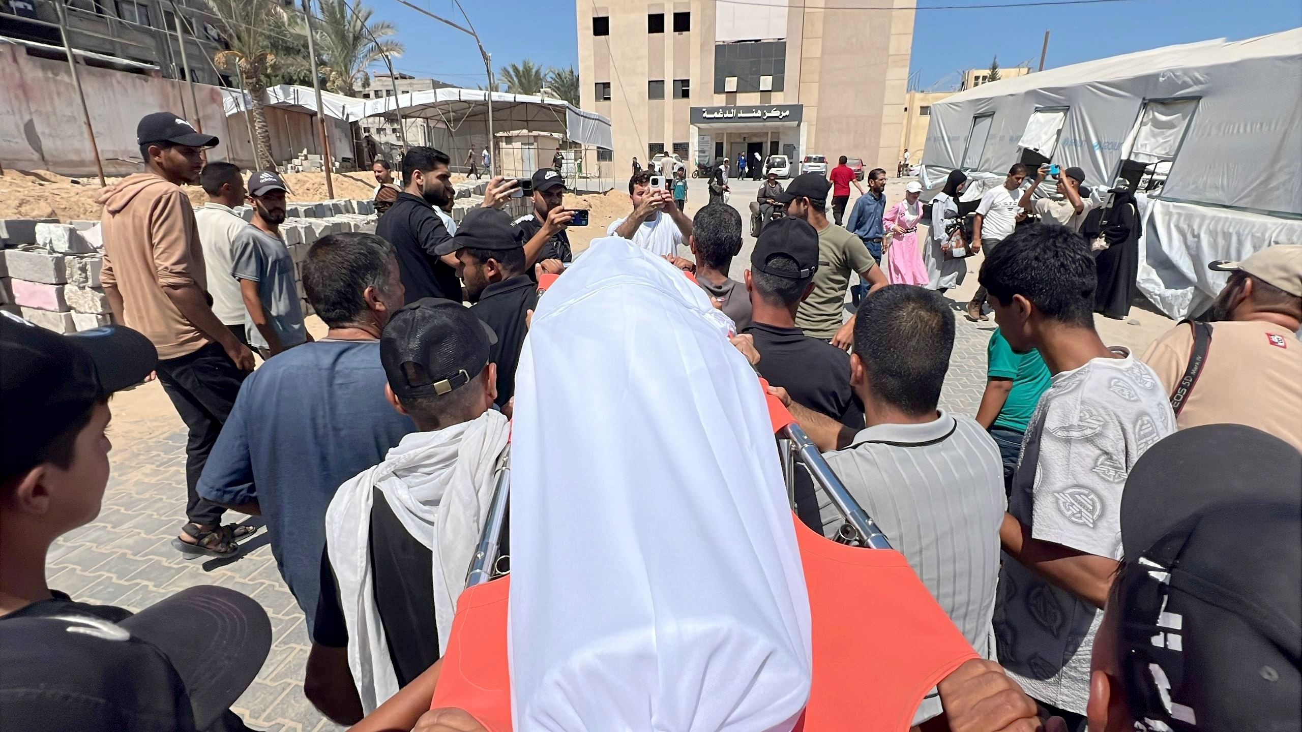 ارتفاع حصيلة الإبادة الصهيونية بغزة إلى 73388 شهيداً و174259 جريحاً