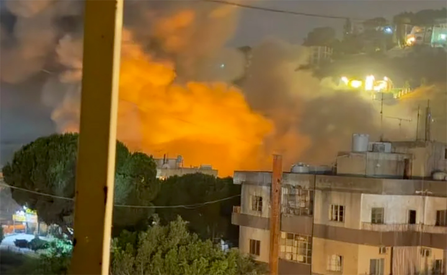 العدو يرتكب مجزرة في أنصار ويستهدف "علي الطاهر" والنبطية الفوقا جنوبي لبنان