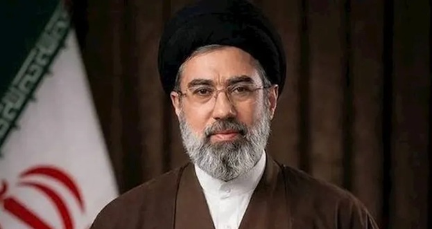 السيد مجتبى الخامنئي: الحكومة والرئيس قاما بإنجازات رغم الحصار.. ويجب تسليط الضوء على قوة وإمكانات إيران