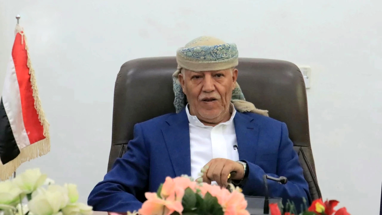 محافظ إب: ثورة 21 سبتمبر تمضي بثبات نحو تحقيق الاستقلال الكامل