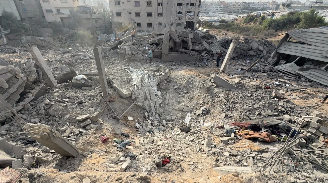 قصف مدفعي صهيوني واستهداف منازل وخيام النازحين في قطاع غزة